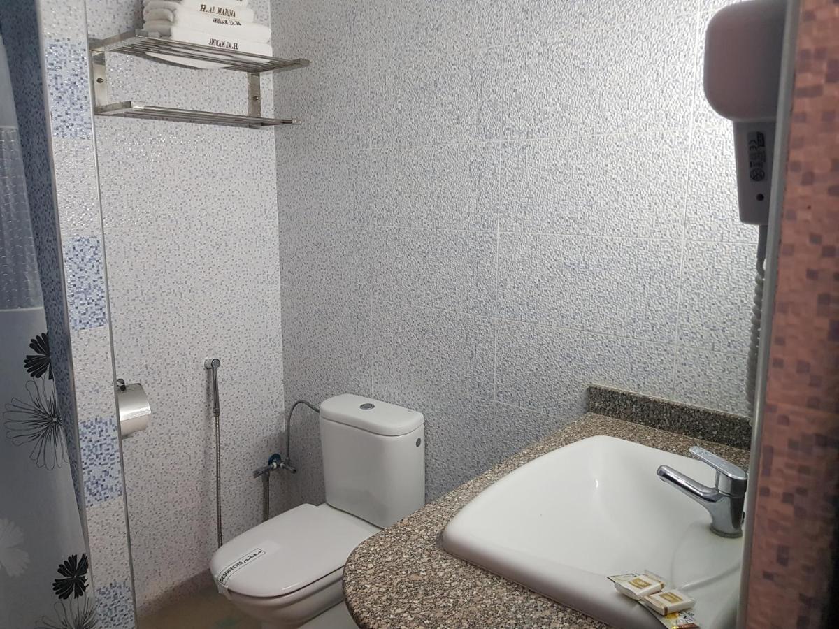 Hotel Al Madina Safi Bagian luar foto