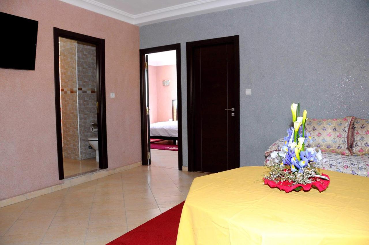 Hotel Al Madina Safi Bagian luar foto
