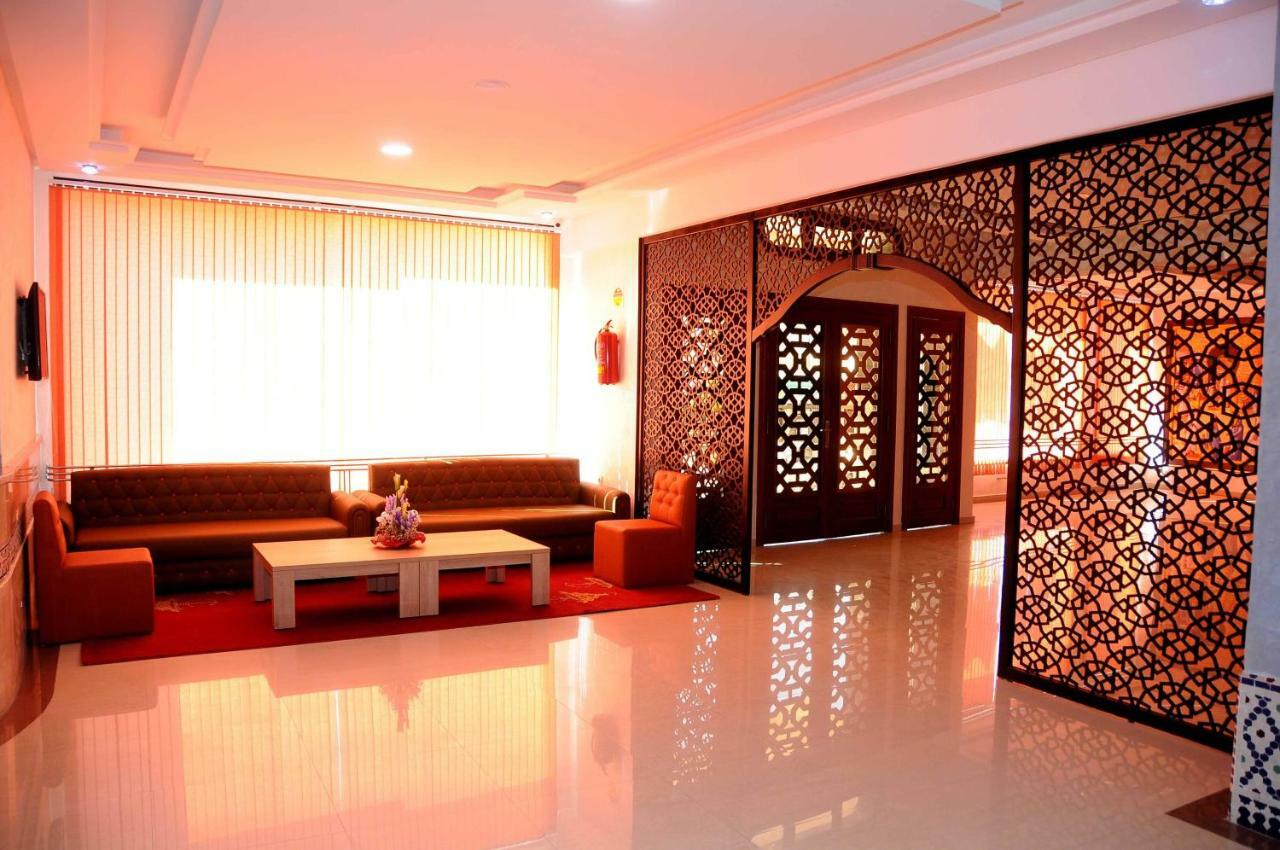 Hotel Al Madina Safi Bagian luar foto