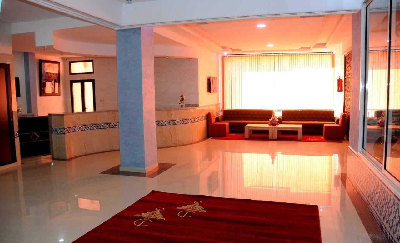 Hotel Al Madina Safi Bagian luar foto